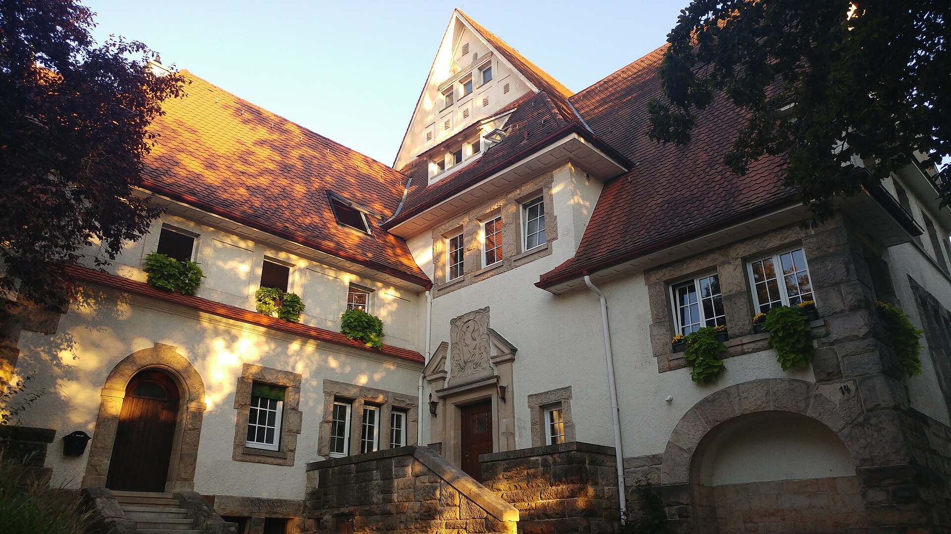Das Gesellschaftshaus der Stuttgardia im Abendlicht